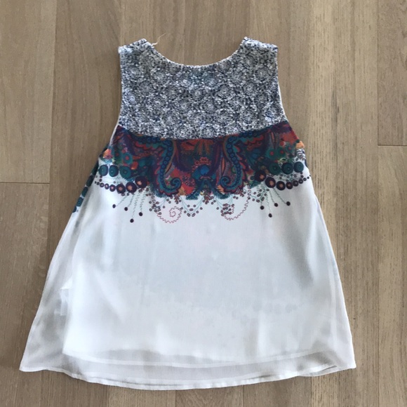 Cute blouse - Picture 2 of 9